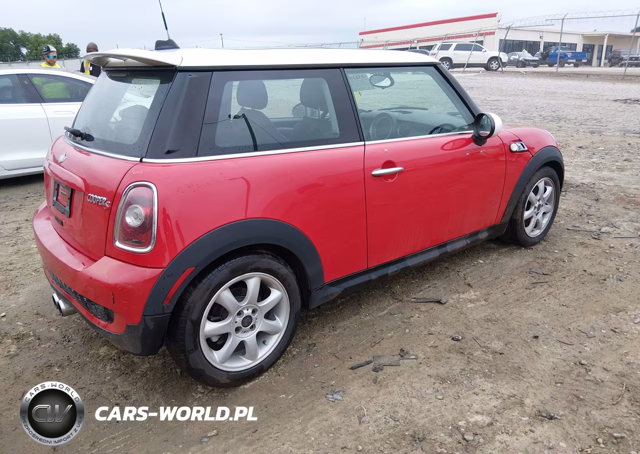 2009 Mini Cooper S VIN:WMWMF73569TT96671 - 4