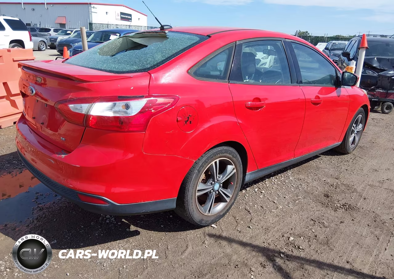 2012 Ford Focus Se VIN:1FAHP3F23CL236577 - 4