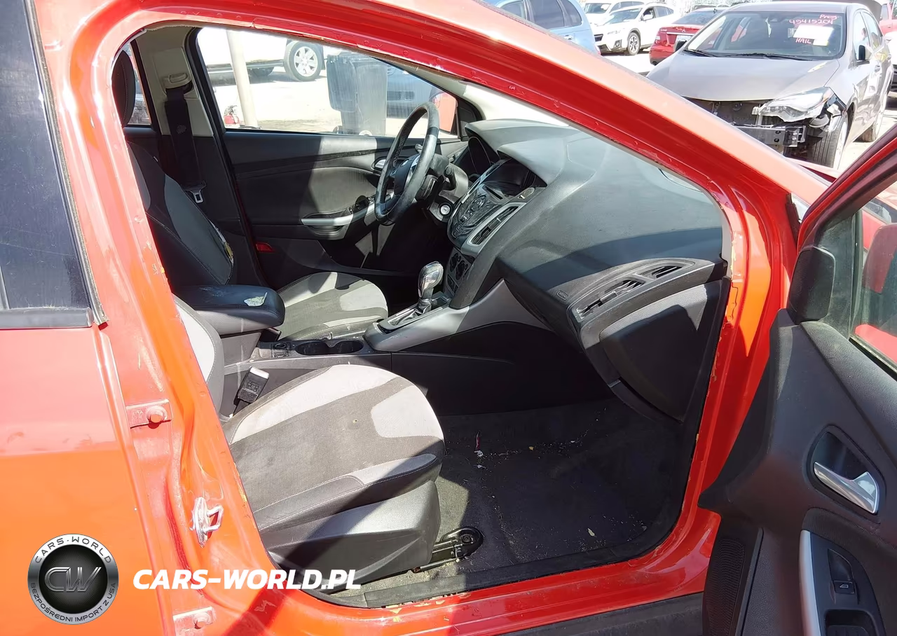 2012 Ford Focus Se VIN:1FAHP3F23CL236577 - 5