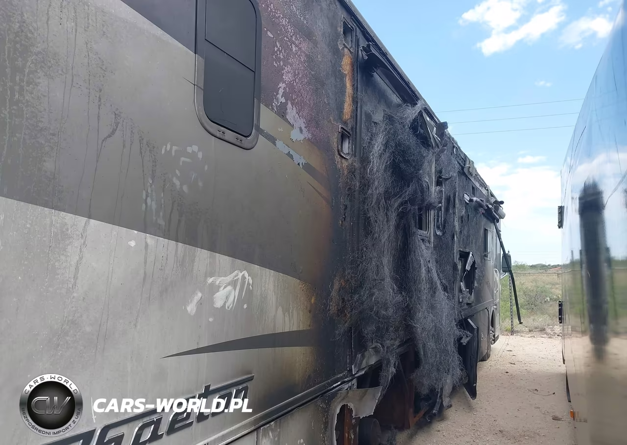 2017 Freightliner Chassis Xc VIN:4UZACGCY9HCJF8750 - 6