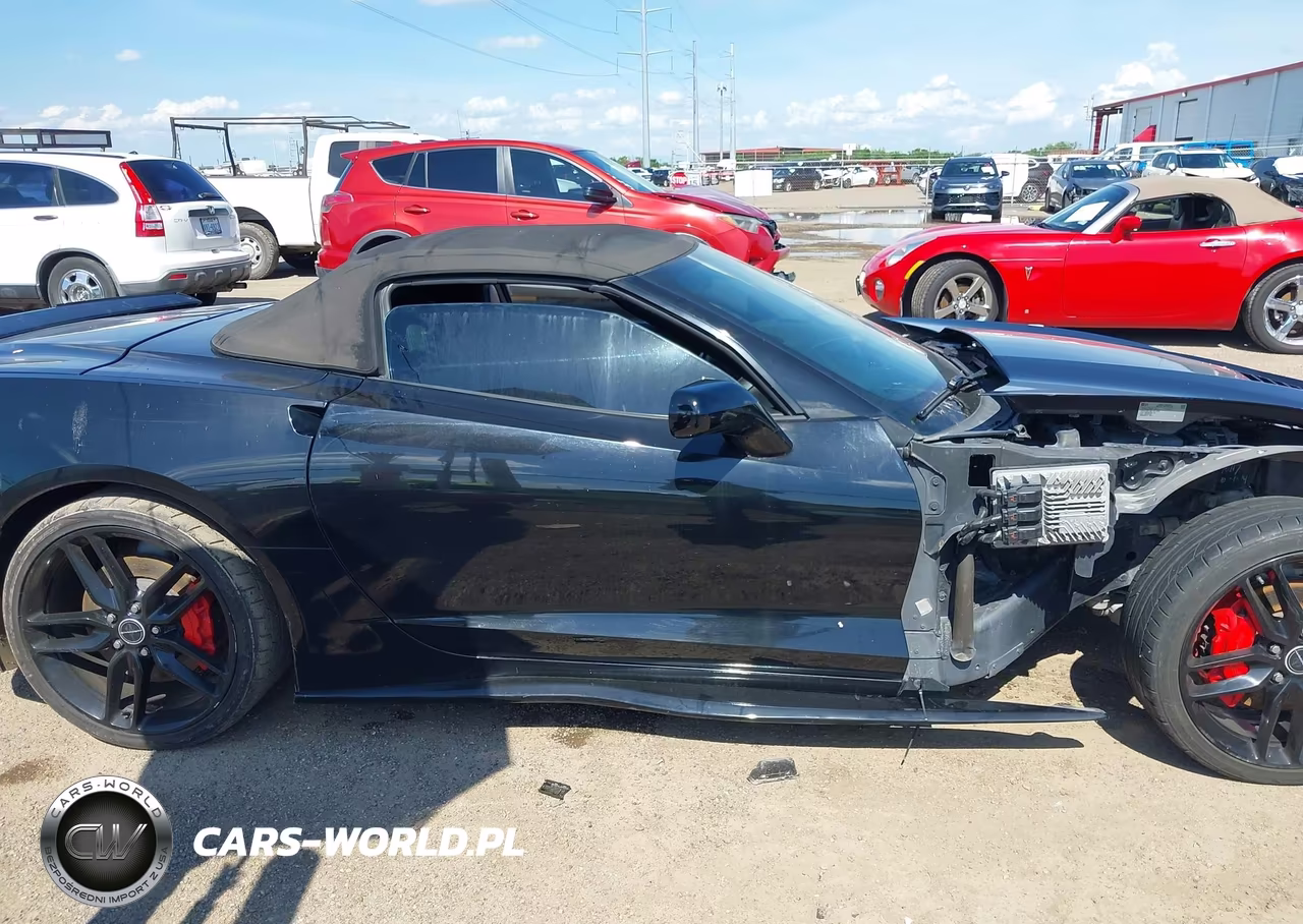 2015 Chevrolet Corvette Stingray VIN:1G1YD3D78F5107530 - 13