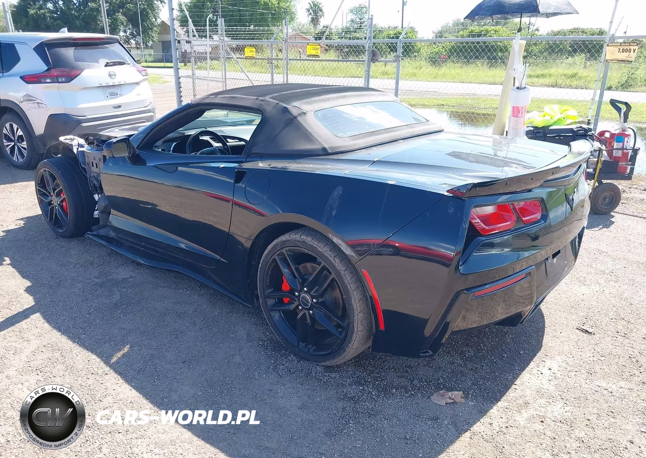 2015 Chevrolet Corvette Stingray VIN:1G1YD3D78F5107530 - 3