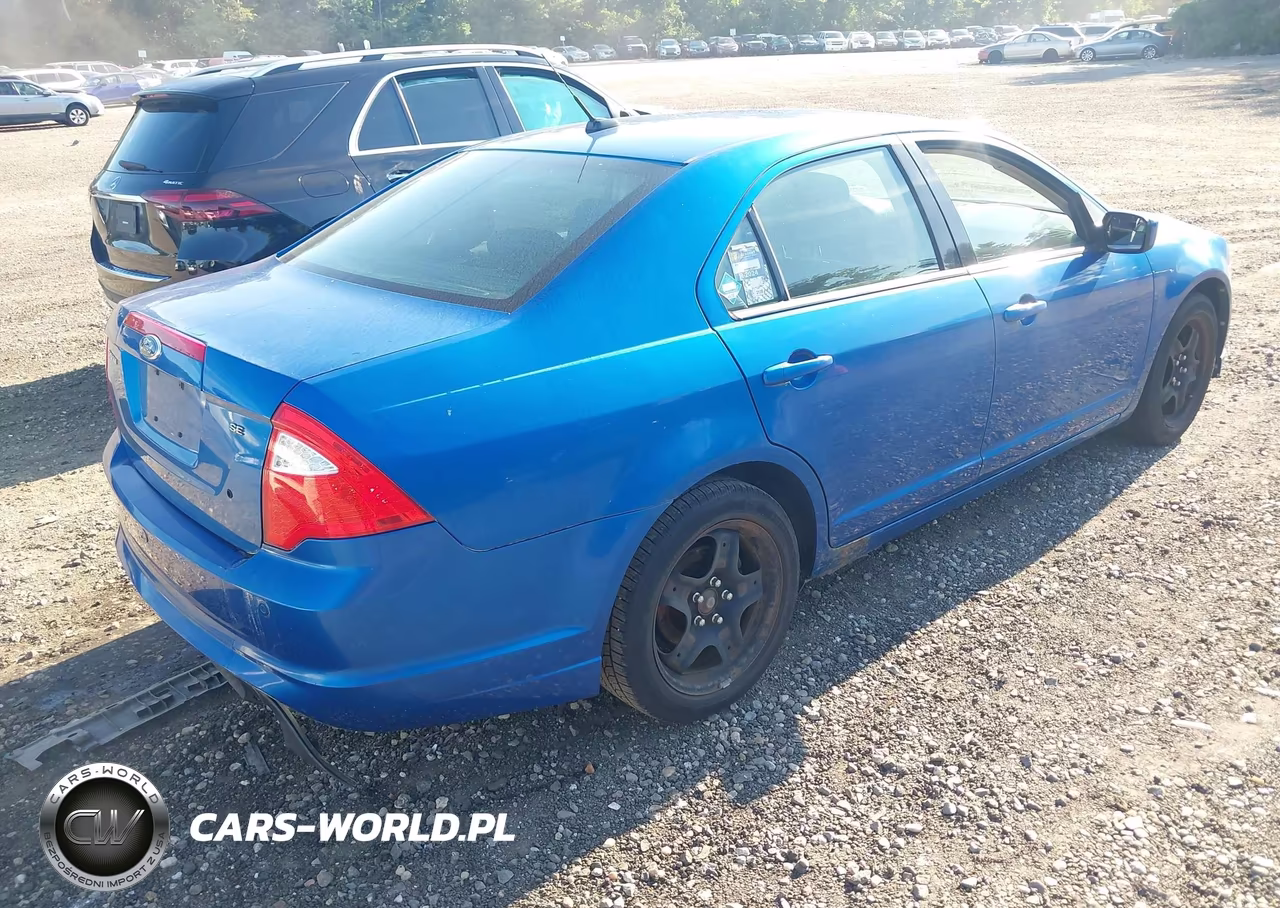 2011 Ford Fusion Se VIN:3FAHP0HAXBR340017 - 4