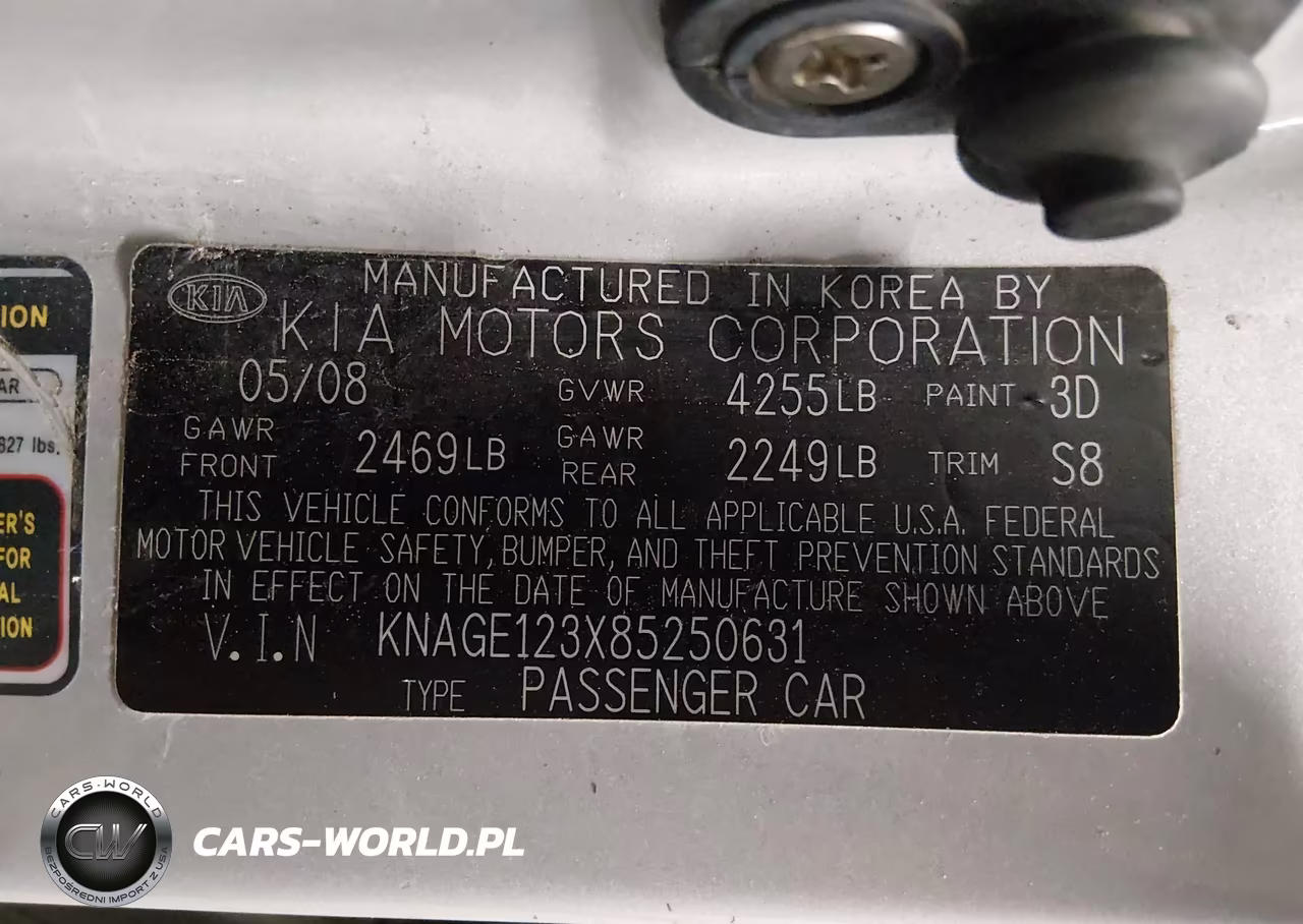 2008 Kia Optima Lx VIN:KNAGE123X85250631 - 9