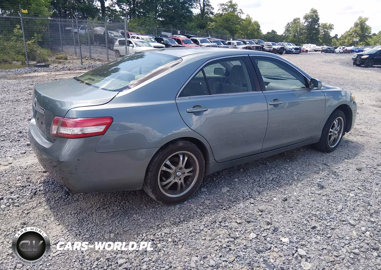 2011 Toyota Camry Xle VIN:4T1BF3EK6BU585547 - 4