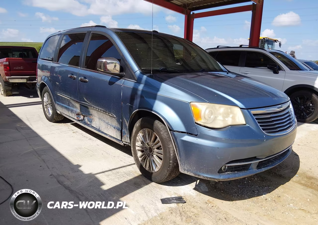 2011 Chrysler Town & Country Limited – zdjęcie 1 z 11