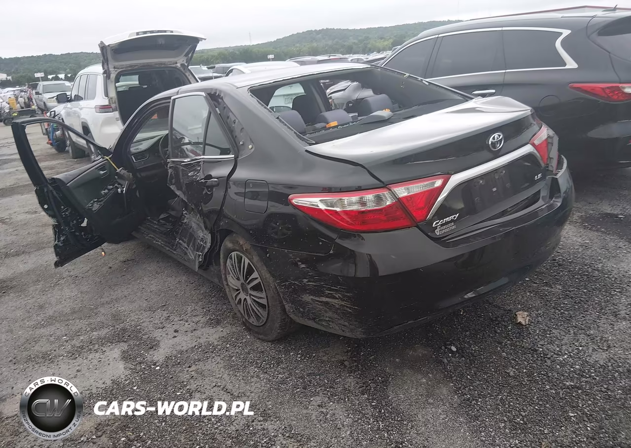 2016 Toyota Camry Le VIN:4T4BF1FK8GR526371 - 3