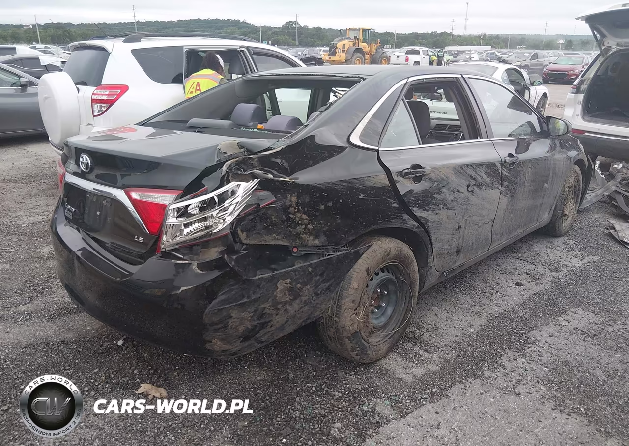 2016 Toyota Camry Le VIN:4T4BF1FK8GR526371 - 4