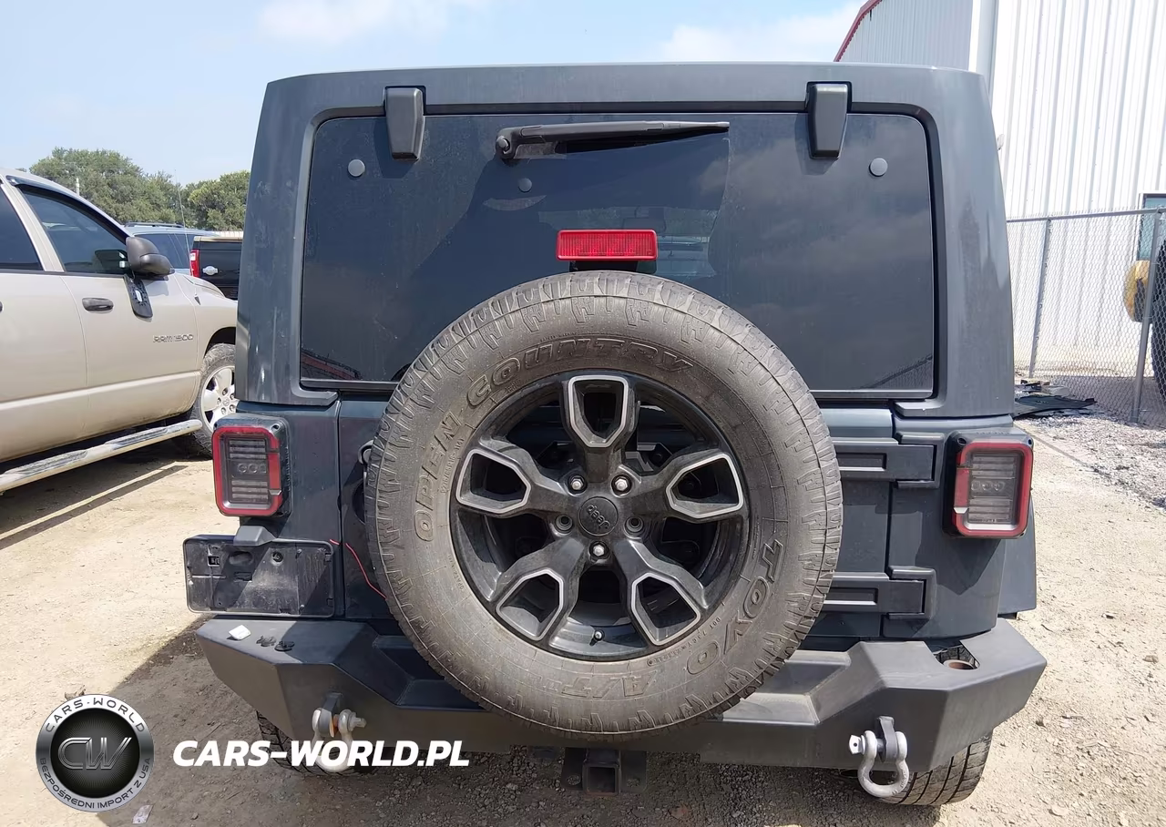 2017 Jeep Wrangler Unlimited Smoky Mountain 4X4 VIN:1C4HJWEG1HL685287 - 16