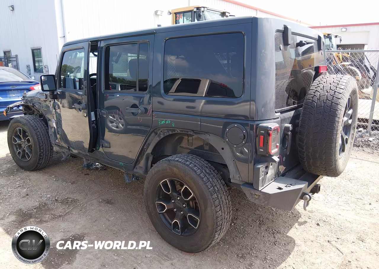 2017 Jeep Wrangler Unlimited Smoky Mountain 4X4 VIN:1C4HJWEG1HL685287 - 3