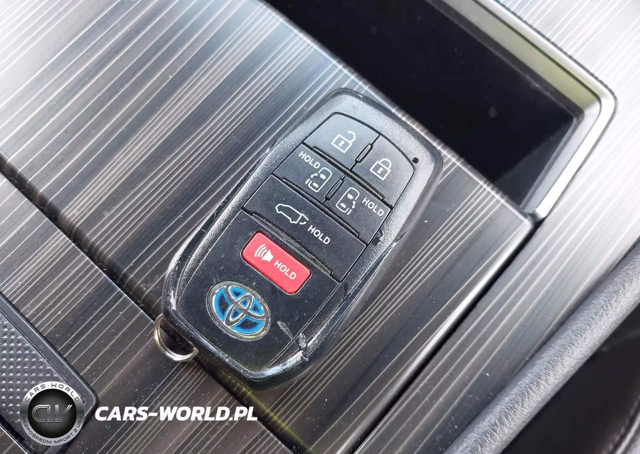 2023 Toyota Sienna Platinum VIN:5TDERKEC3PS178034 - 11