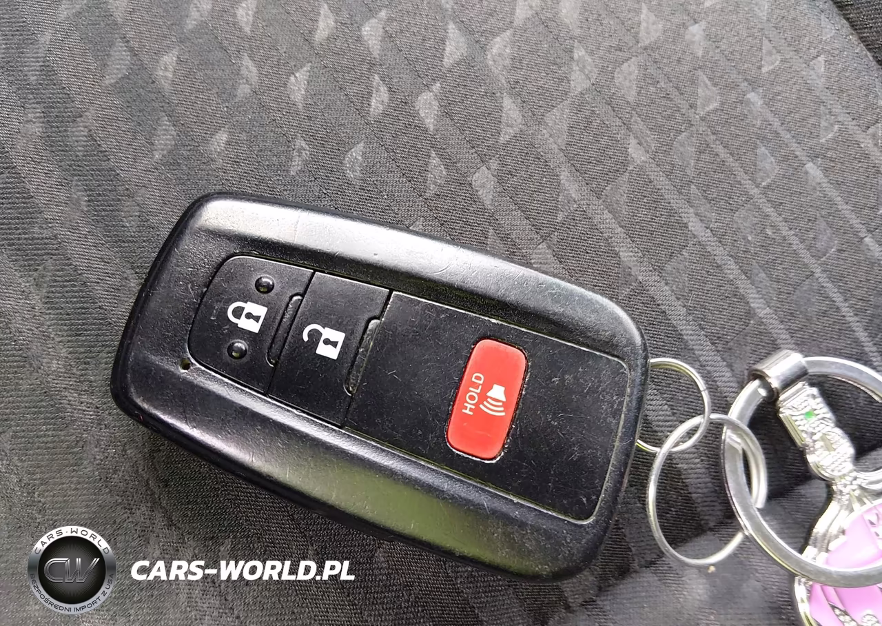 2016 Toyota Prius Two VIN:JTDKBRFU6G3019470 - 11