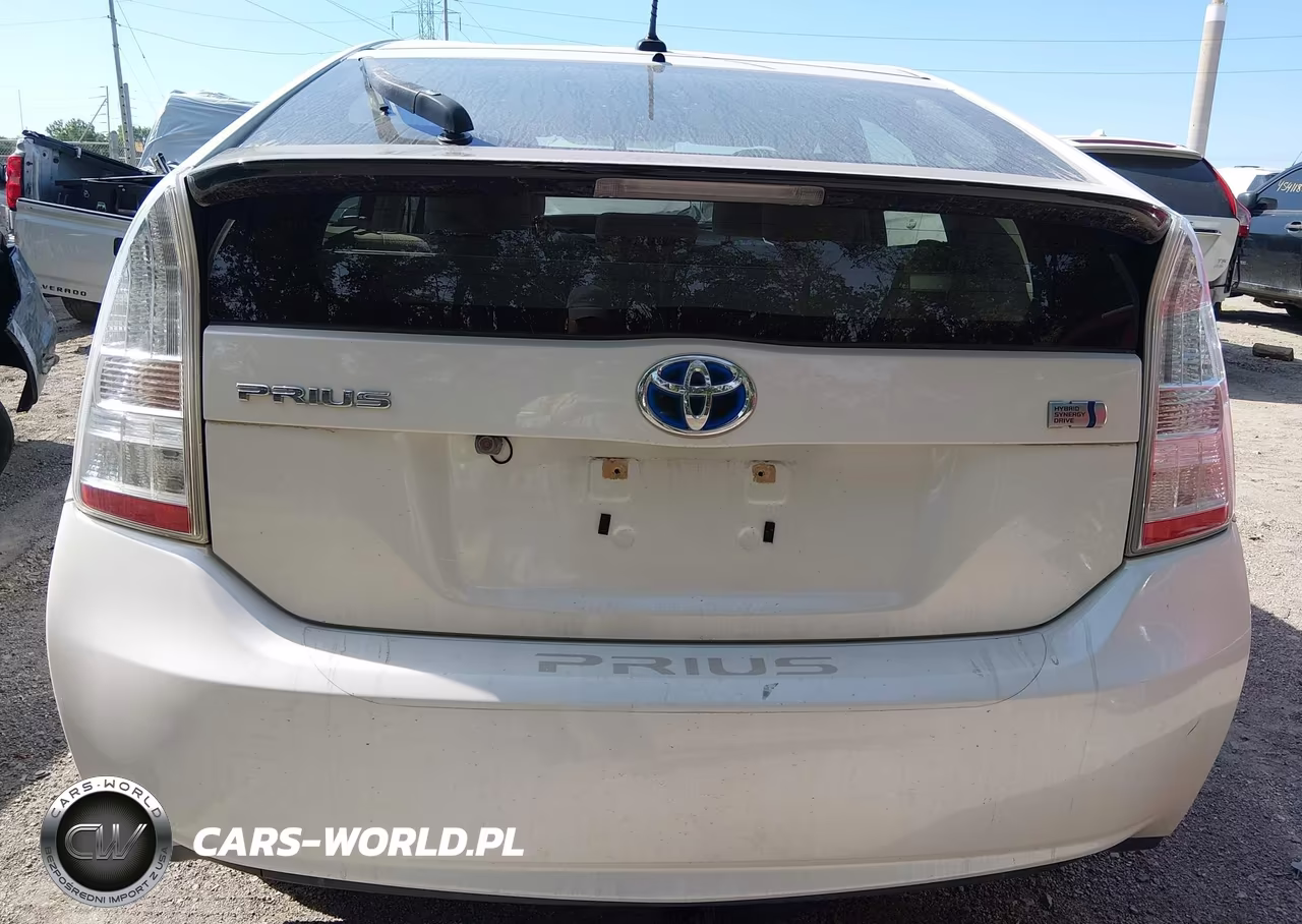 2011 Toyota Prius Two VIN:JTDKN3DU5B1447350 - 16