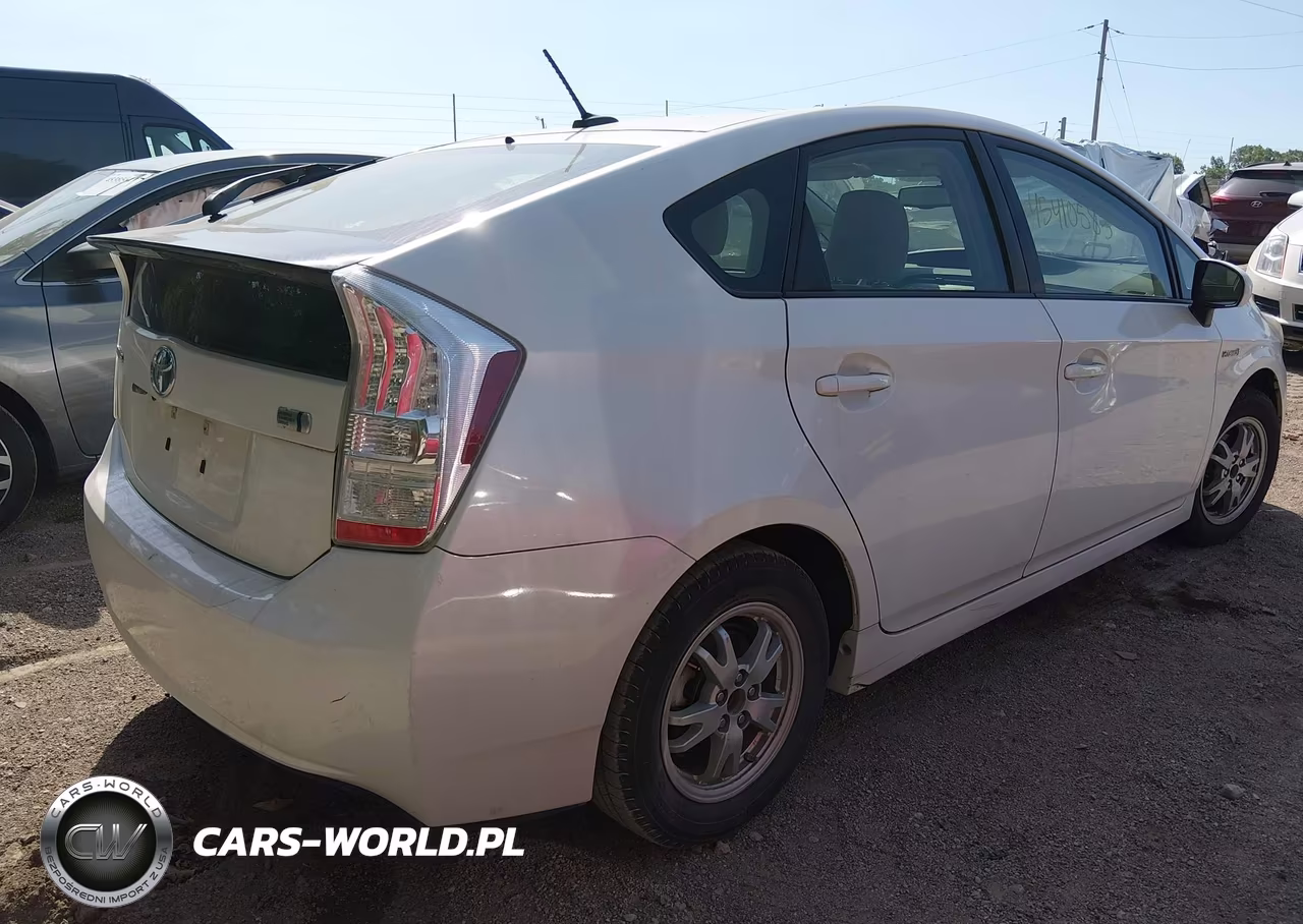 2011 Toyota Prius Two VIN:JTDKN3DU5B1447350 - 4