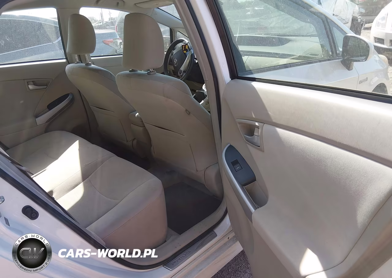 2011 Toyota Prius Two VIN:JTDKN3DU5B1447350 - 8