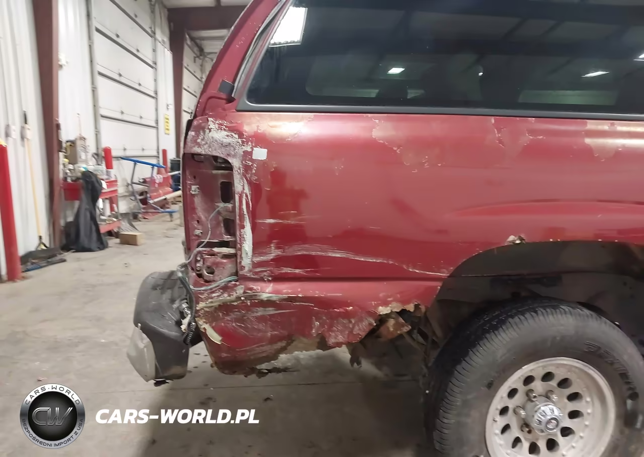 2001 Chevrolet Suburban 1500 VIN:1GNEC16T31J287227 - 19