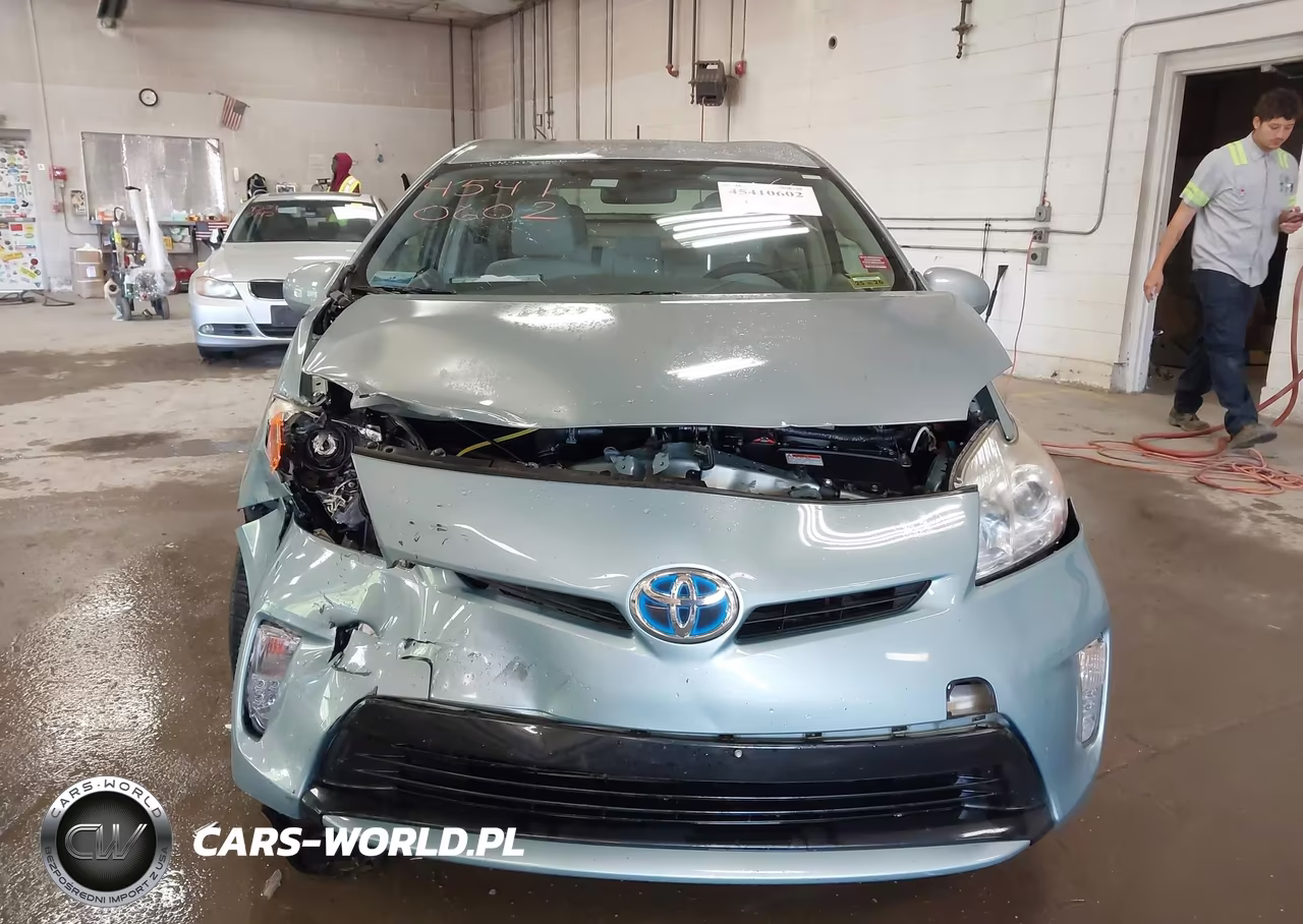 2013 Toyota Prius Two VIN:JTDKN3DU4D1669977 - 12