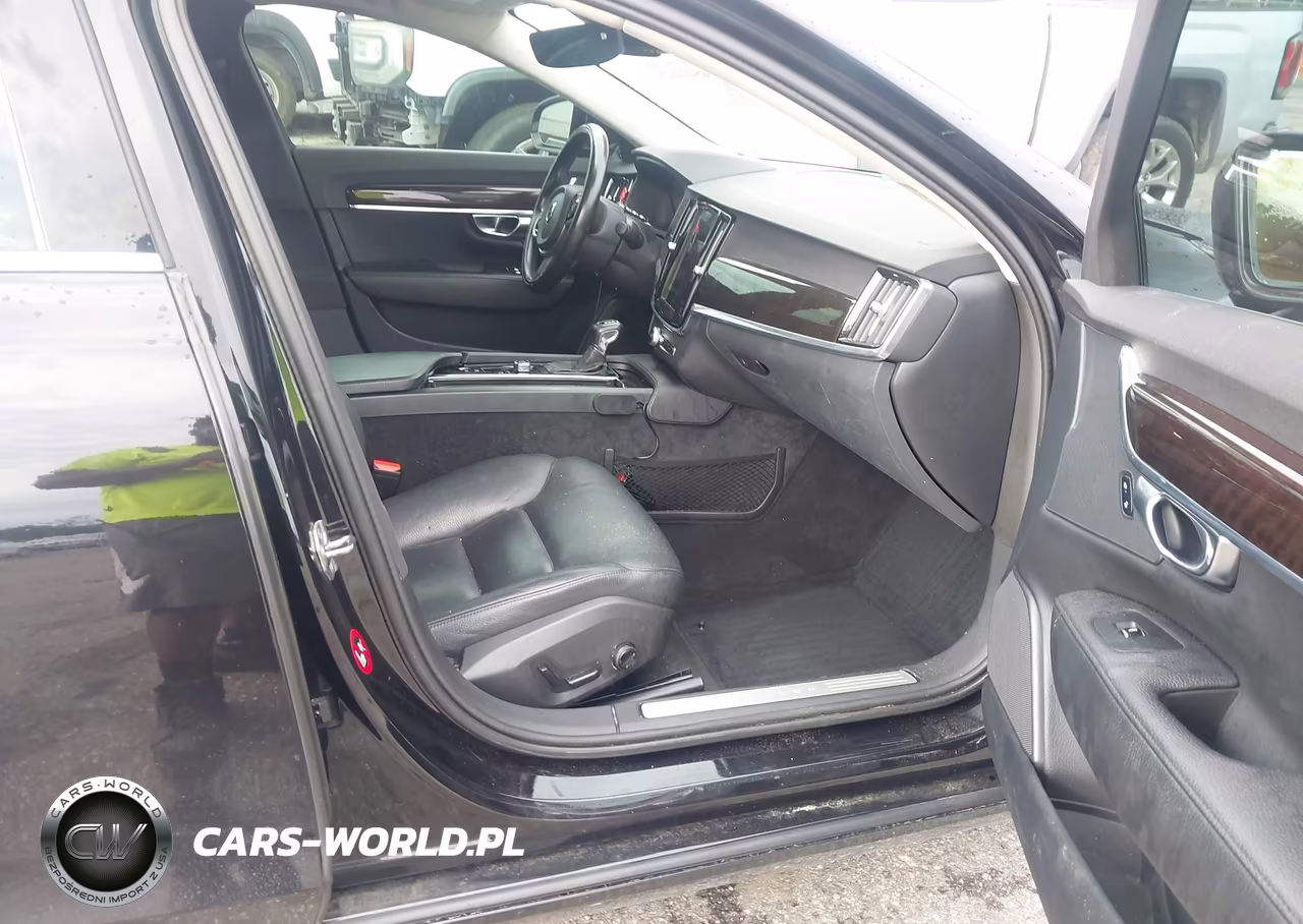 2018 Volvo S90 T5 Momentum VIN:LVY982MKXJP028817 - 5
