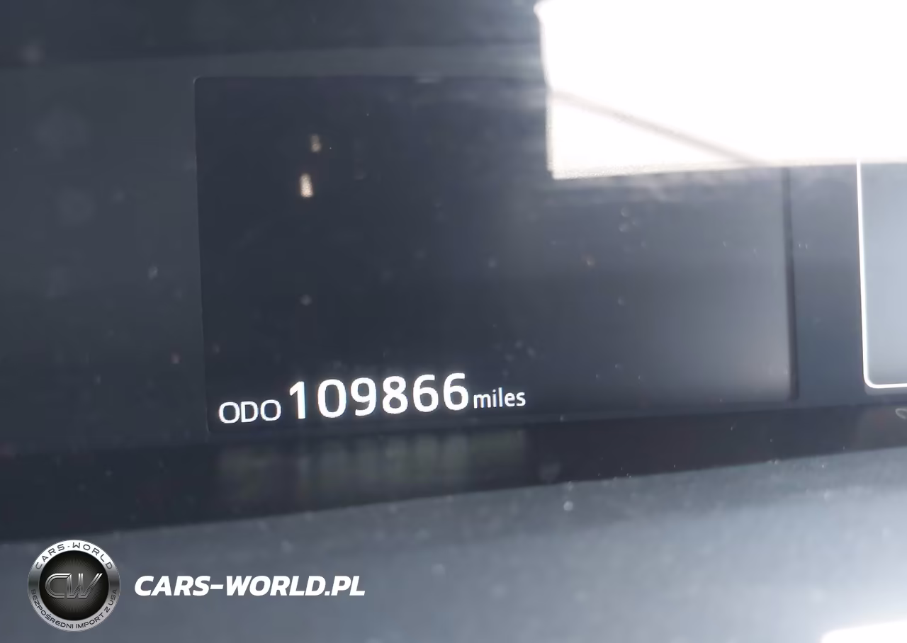 2020 Toyota Prius Xle Awd-E VIN:JTDL9RFU5L3019972 - 7
