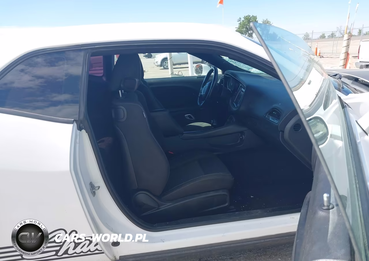 2017 Dodge Challenger Sxt VIN:2C3CDZAG6HH629288 - 5