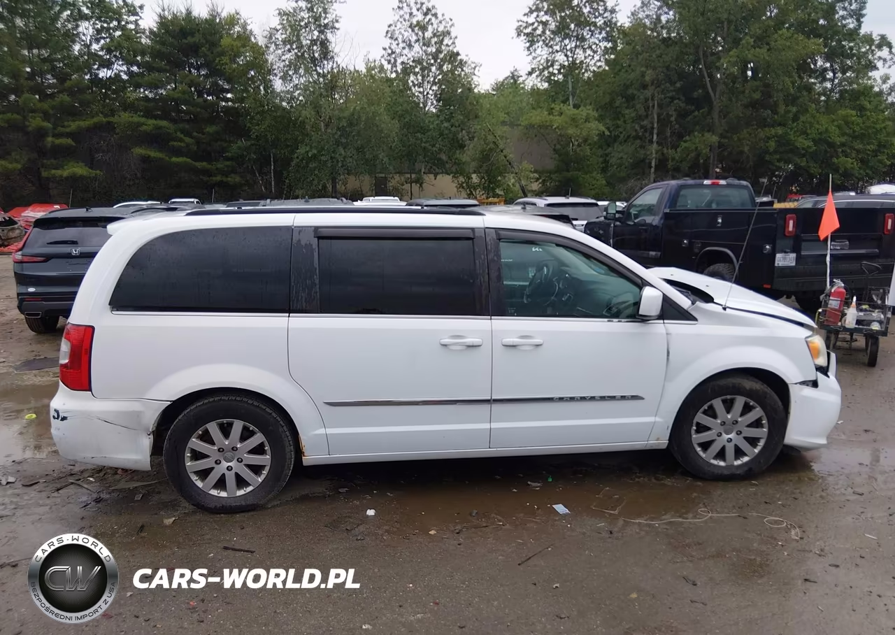 2014 Chrysler Town & Country Touring VIN:2C4RC1BGXER132100 - 13