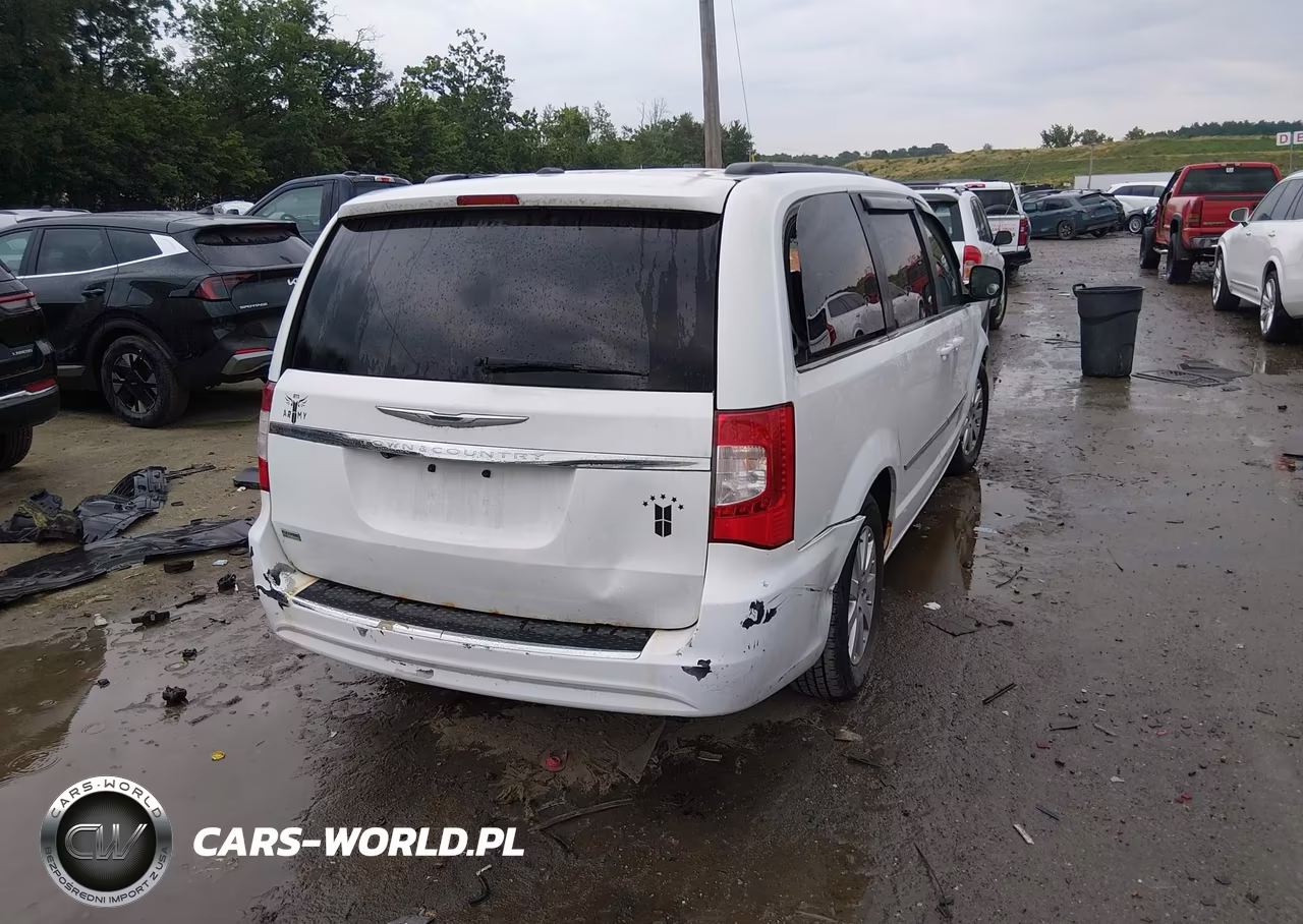 2014 Chrysler Town & Country Touring VIN:2C4RC1BGXER132100 - 4