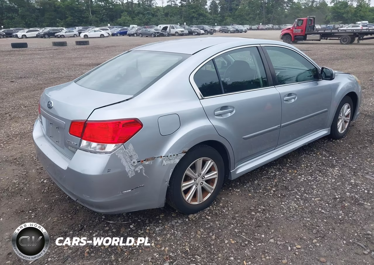 2012 Subaru Legacy 2.5I Premium VIN:4S3BMBG64C3033086 - 4
