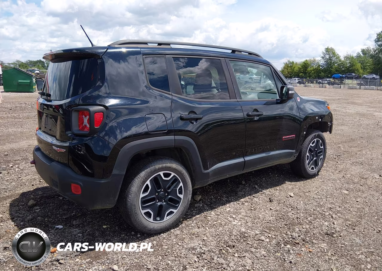 2017 Jeep Renegade Trailhawk 4X4 VIN:ZACCJBCB3HPF51757 - 4