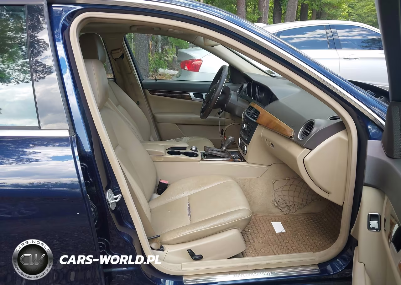 2012 Mercedes-Benz C 250 Luxury VIN:WDDGF4HBXCR214168 - 5