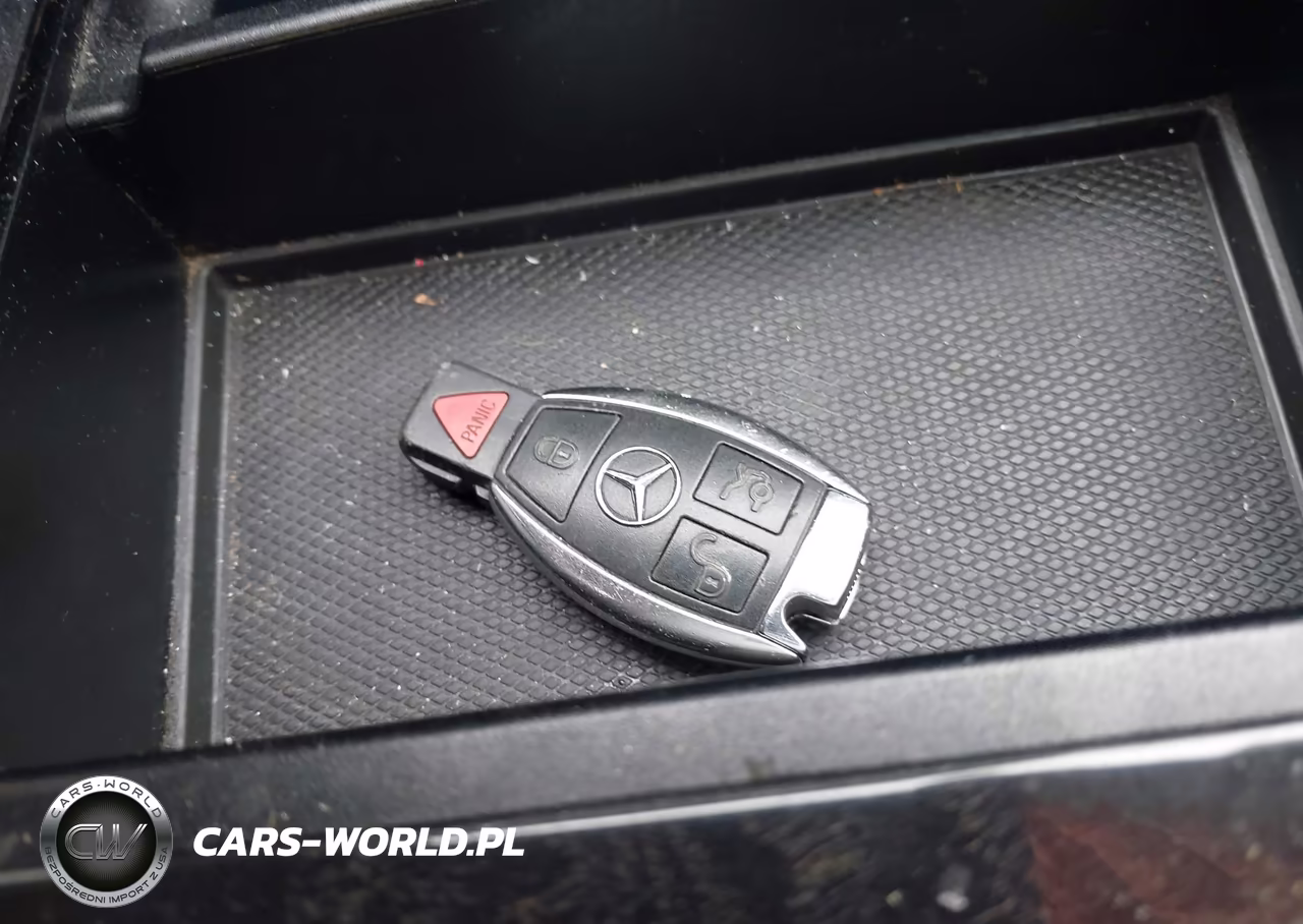 2011 Mercedes-Benz E 550 4Matic VIN:WDDHF9AB9BA440842 - 11