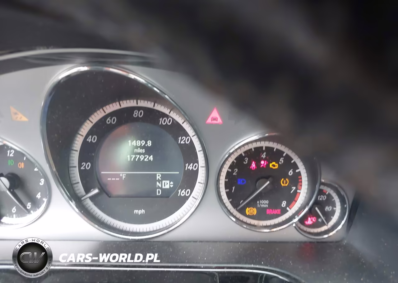 2011 Mercedes-Benz E 550 4Matic VIN:WDDHF9AB9BA440842 - 7
