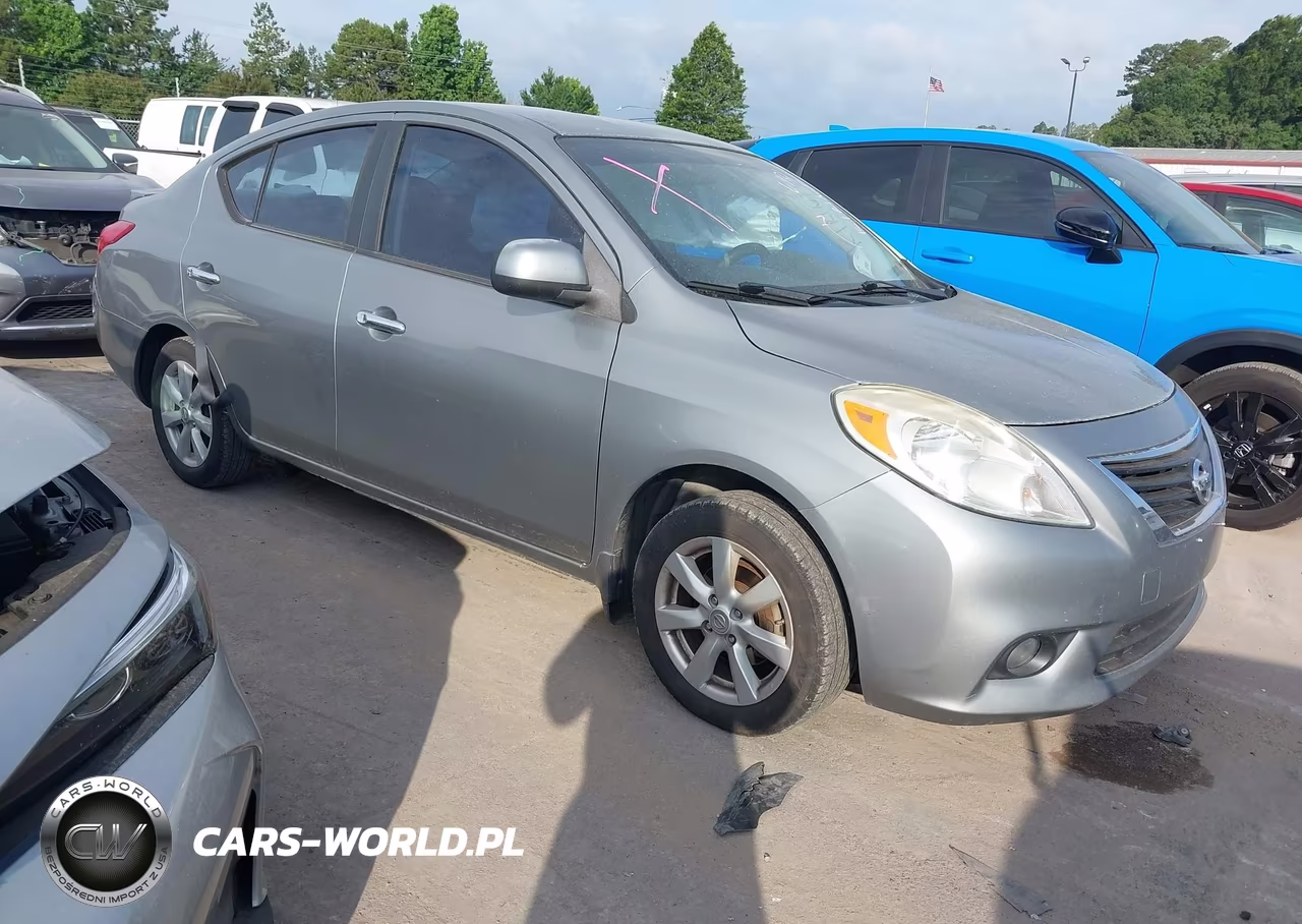 2013 Nissan Versa 1.6 Sl – zdjęcie 1 z 11
