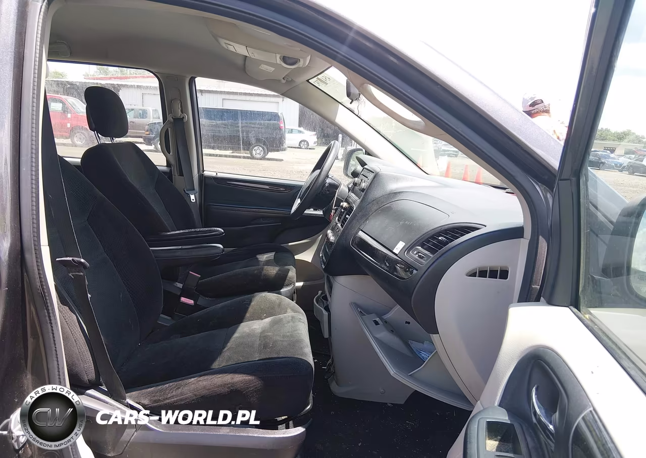 2016 Dodge Grand Caravan American Value Pkg VIN:2C4RDGBG1GR192351 - 5