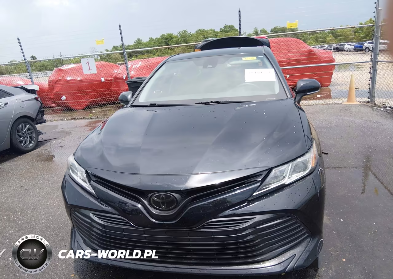 2018 Toyota Camry Le VIN:4T1B11HK0JU097224 - 13