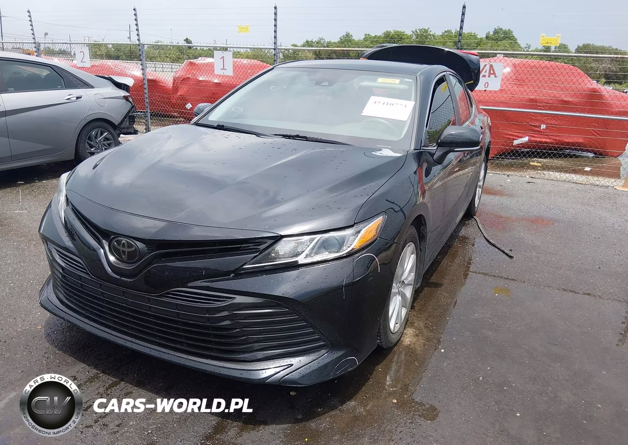 2018 Toyota Camry Le VIN:4T1B11HK0JU097224 - 2