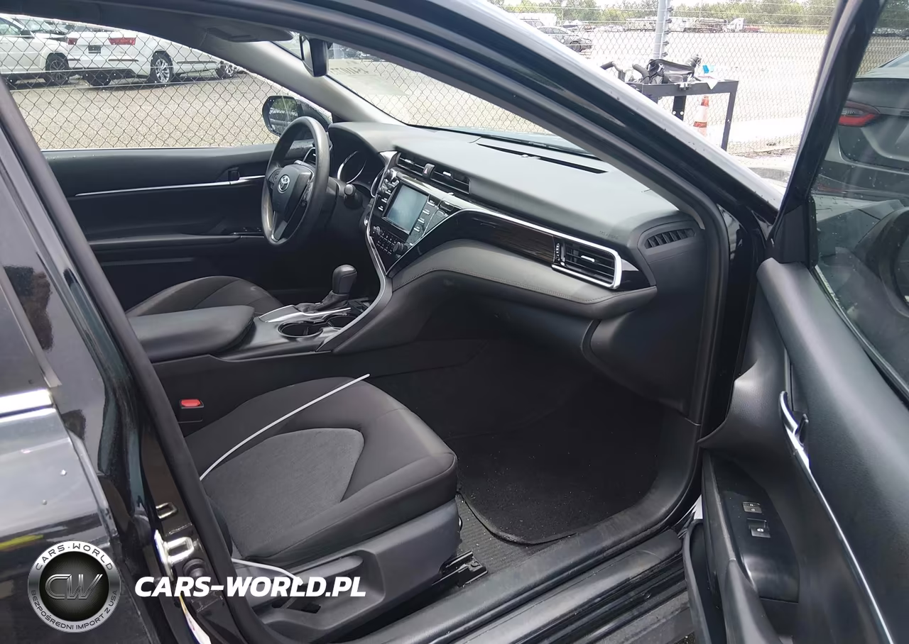 2018 Toyota Camry Le VIN:4T1B11HK0JU097224 - 5