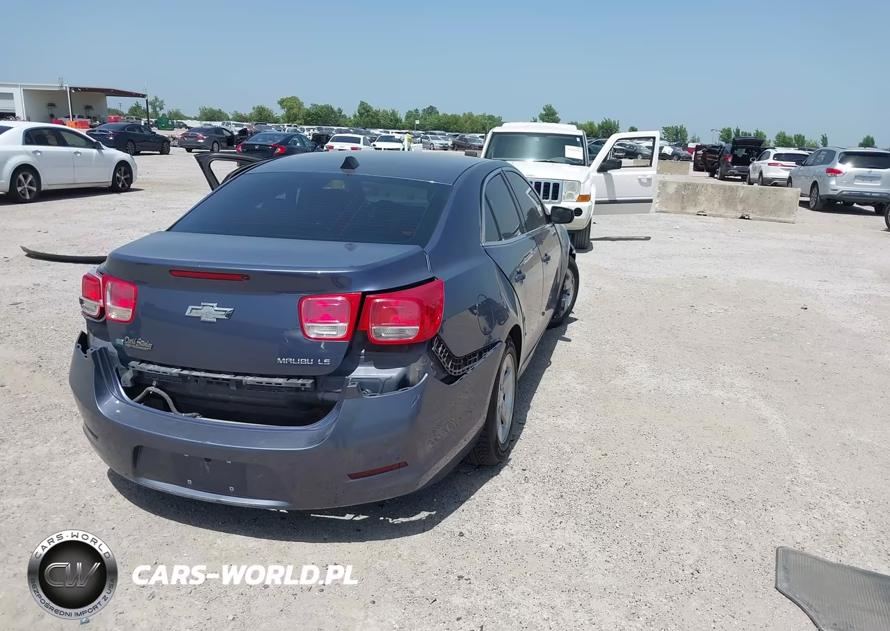2014 Chevrolet Malibu 1Ls VIN:1G11B5SL4EF251233 - 4