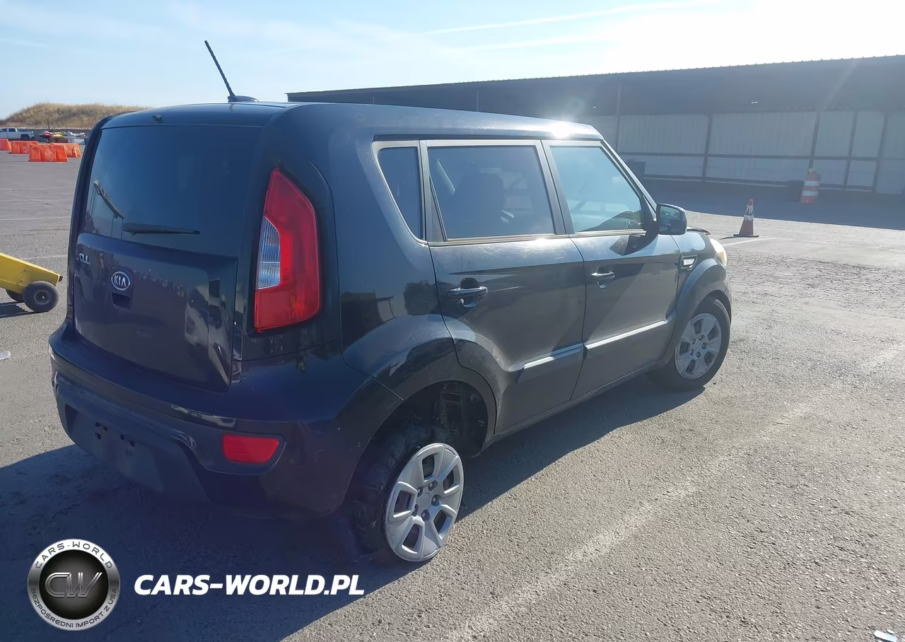 2012 Kia Soul VIN:KNDJT2A55C7430894 - 4