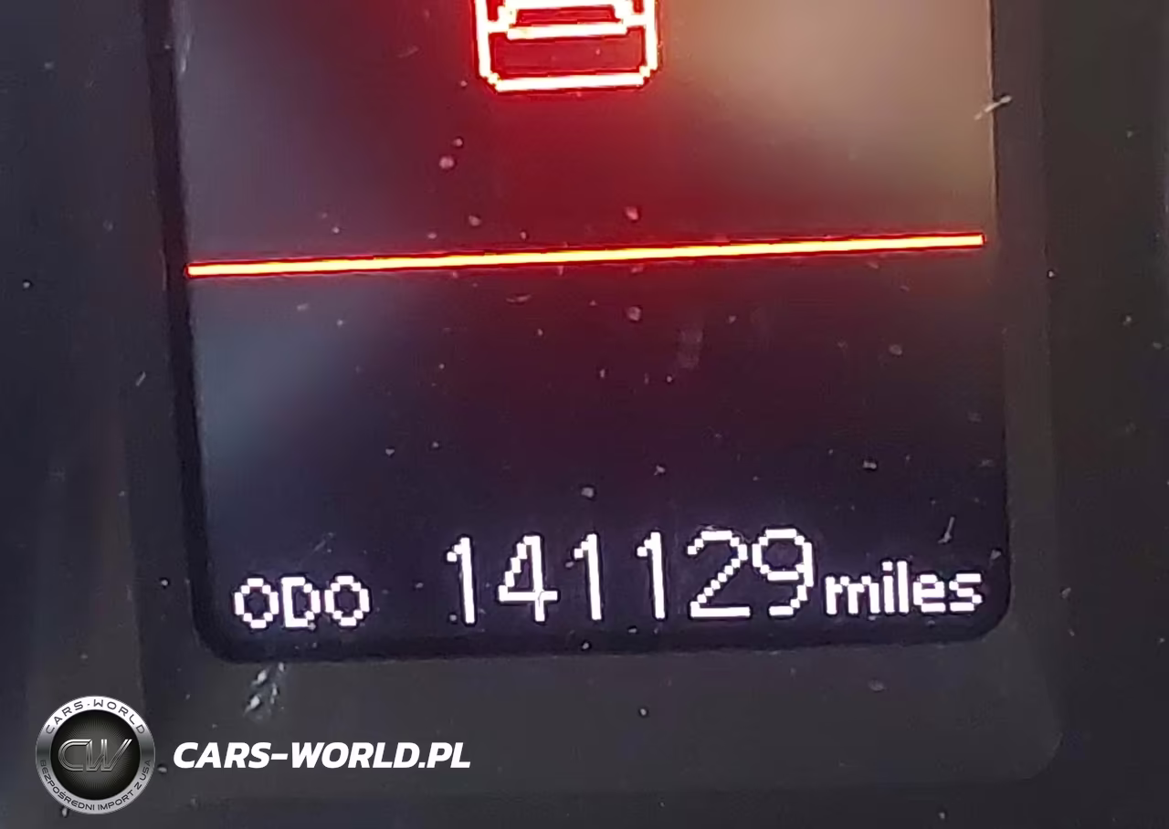 2018 Toyota Corolla Le VIN:5YFBURHE6JP810046 - 14