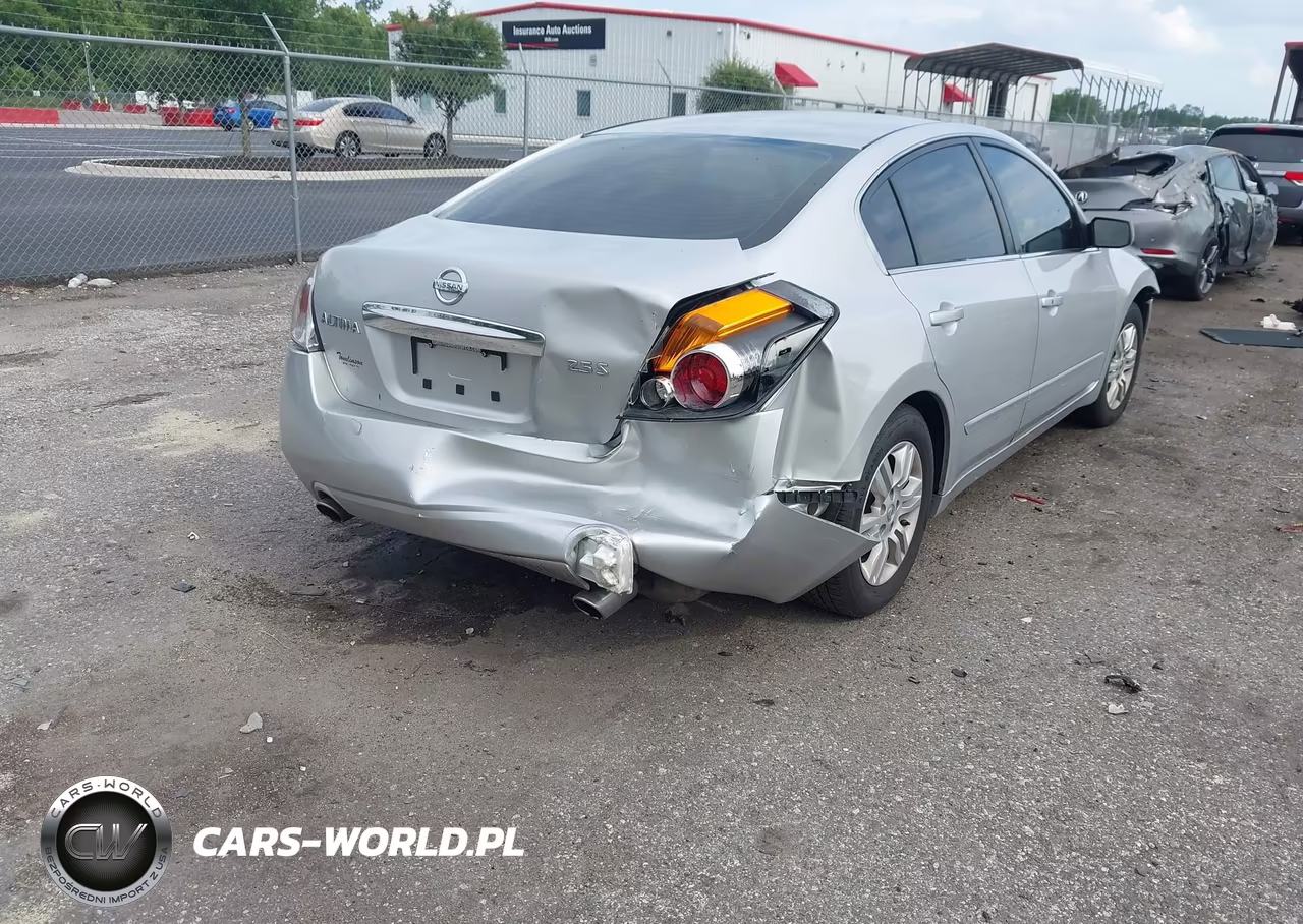 2011 Nissan Altima 2.5 S VIN:1N4AL2AP3BN457884 - 4