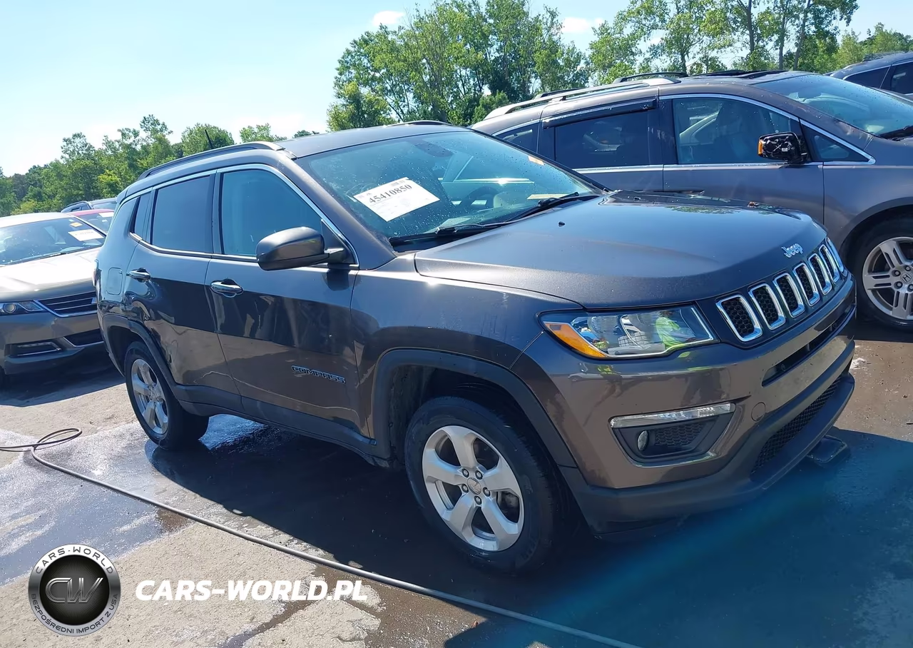 2018 Jeep Compass Latitude 4X4 – zdjęcie 1 z 16