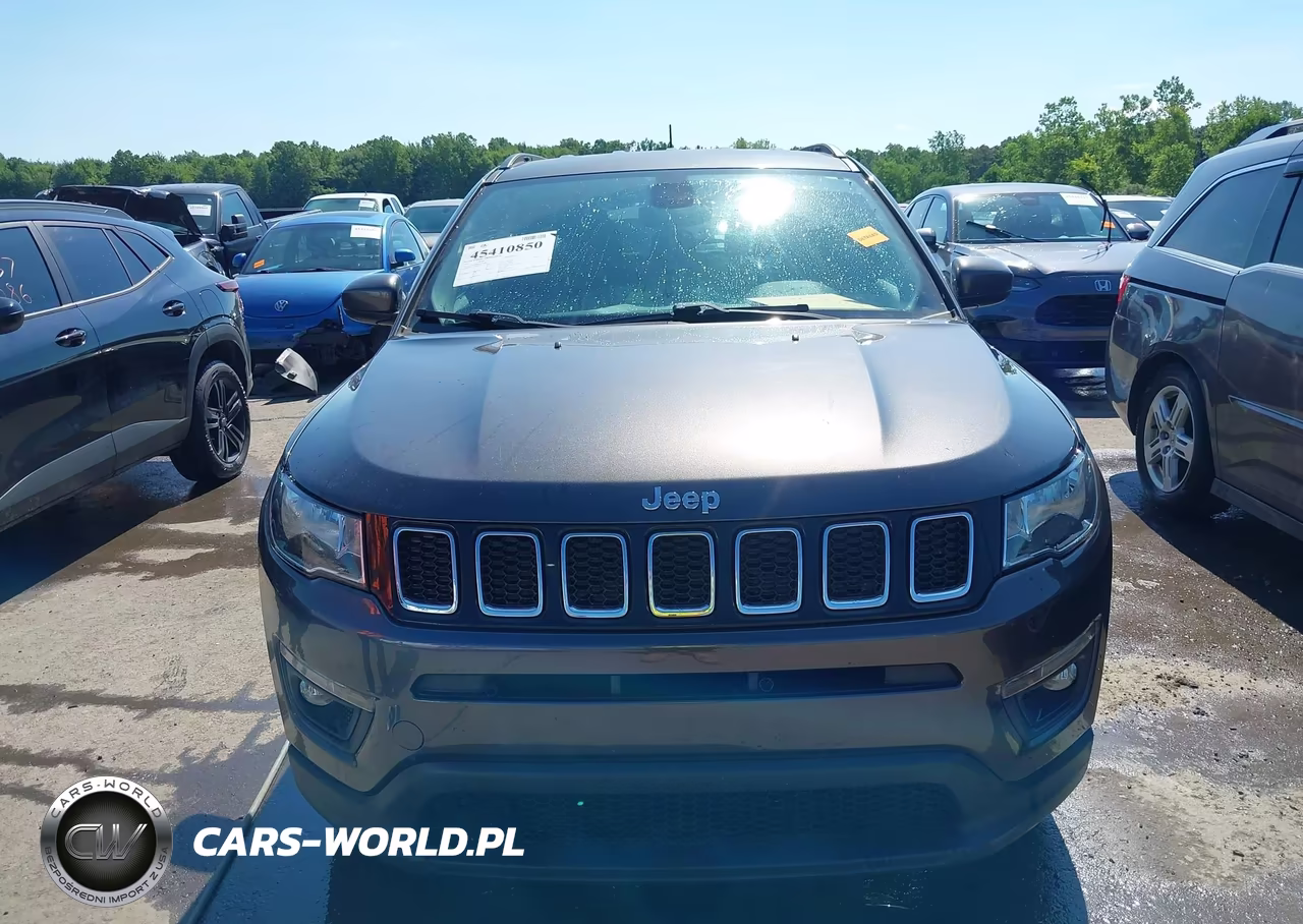 2018 Jeep Compass Latitude 4X4 VIN:3C4NJDBB6JT408726 - 12