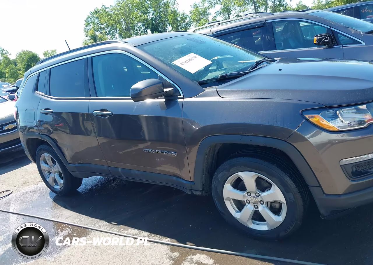 2018 Jeep Compass Latitude 4X4 VIN:3C4NJDBB6JT408726 - 13