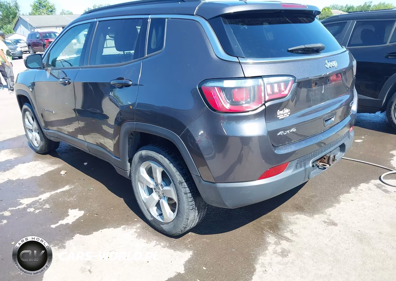 2018 Jeep Compass Latitude 4X4 VIN:3C4NJDBB6JT408726 - 3