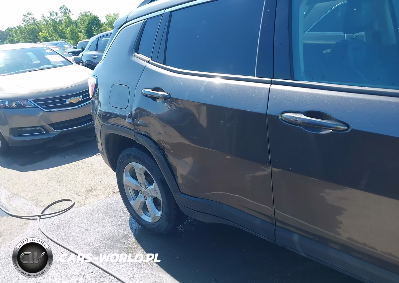 2018 Jeep Compass Latitude 4X4 VIN:3C4NJDBB6JT408726 - 6