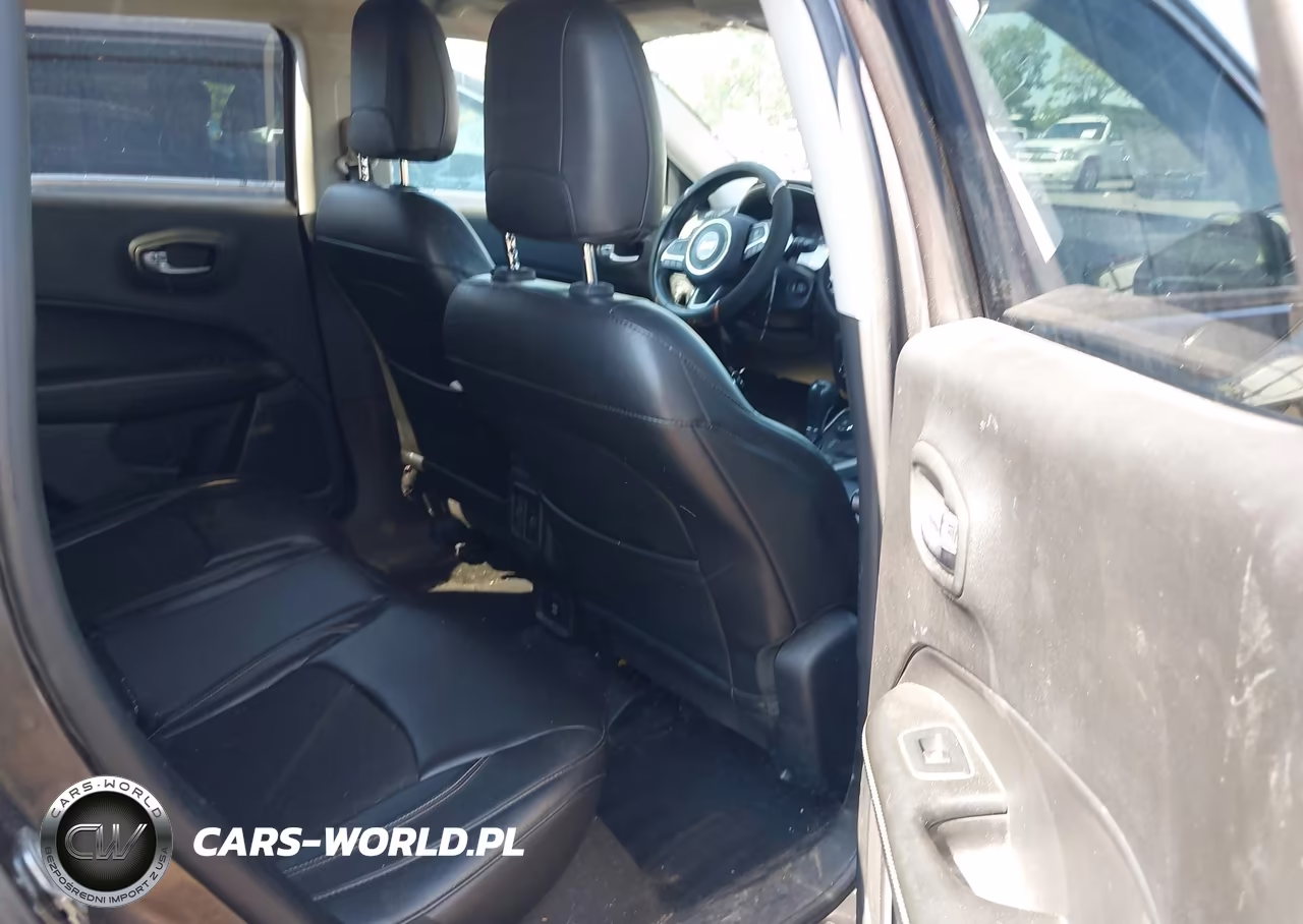 2018 Jeep Compass Latitude 4X4 VIN:3C4NJDBB6JT408726 - 8