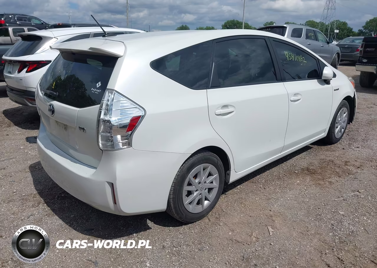 2014 Toyota Prius V Three VIN:JTDZN3EU2EJ014814 - 4