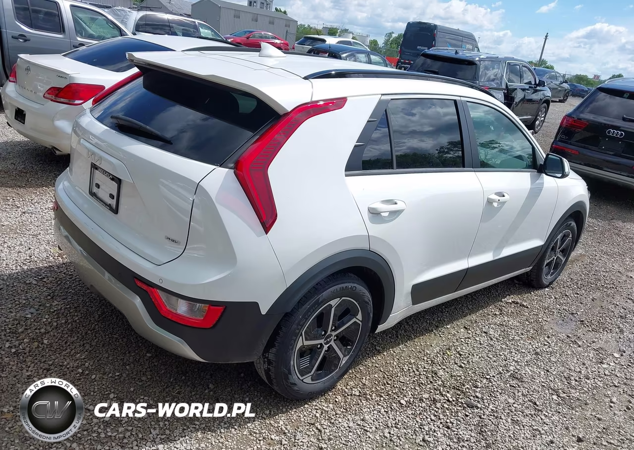2023 Kia Niro Plug-In Hybrid Ex VIN:KNDCS3LF6P5077512 - 4