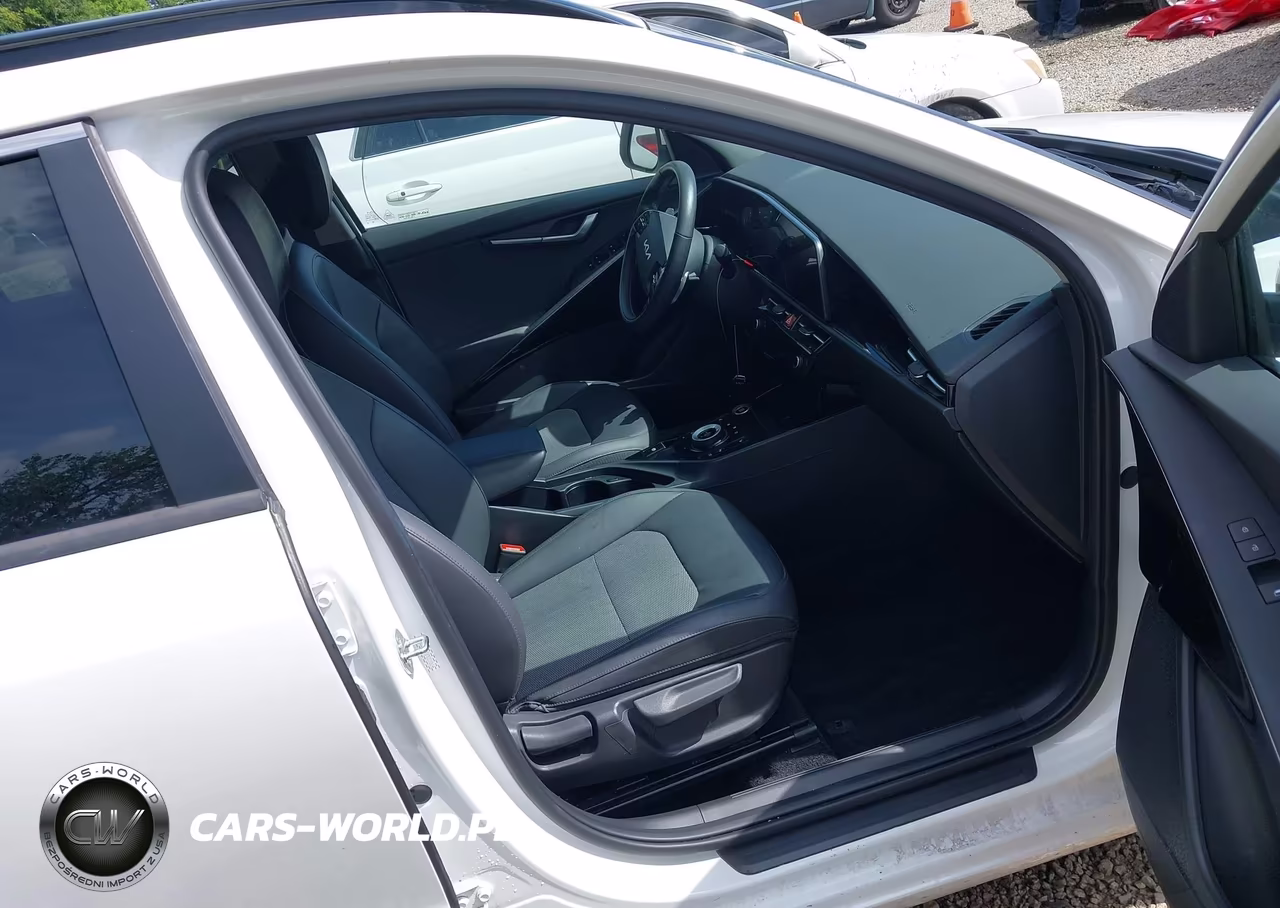 2023 Kia Niro Plug-In Hybrid Ex VIN:KNDCS3LF6P5077512 - 5