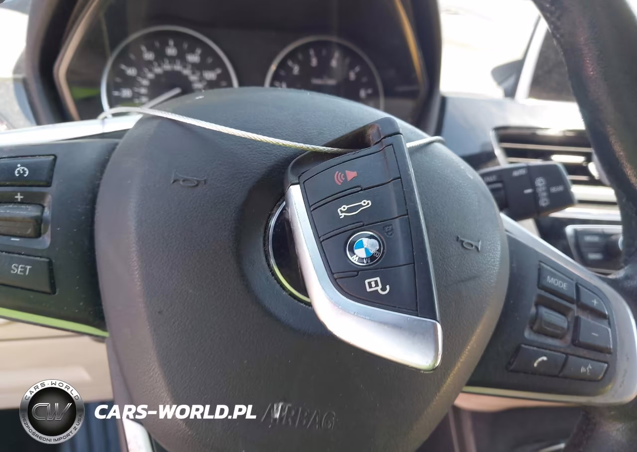 2018 BMW X1 xDrive28I VIN:WBXHT3C35J5K30979 - 11